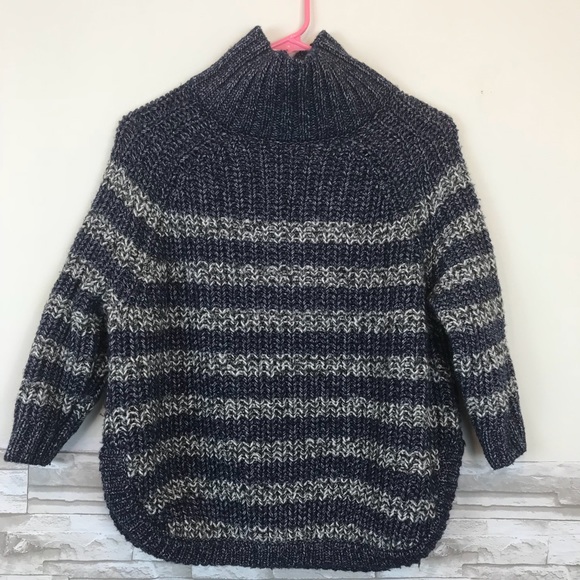 Victoria's Secret Sweaters - 💥WoW💥5 for $25 🎁🌸💥Mix and match 💝🌸🎁😍♥️✅